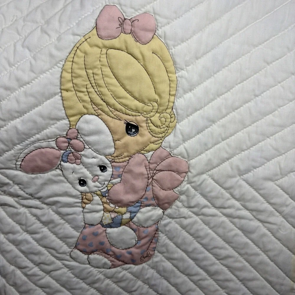VTG PRECIOUS MOMENTS‎ QUILTED FABRIC Blanket 57 X 37 Eyelet Trim Yellow Crib